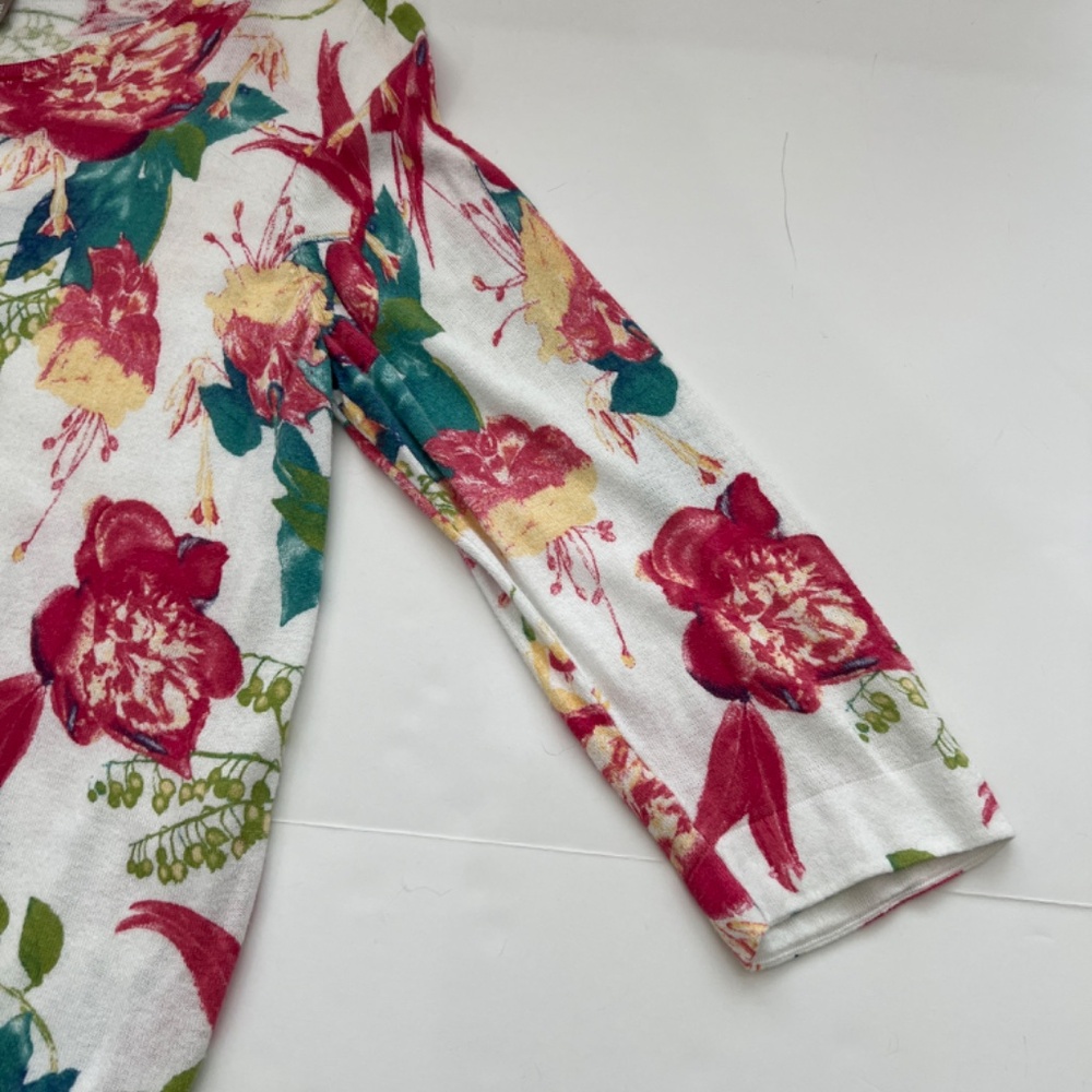 Chicos Size 3 or X Large Floral Watercolor Ruched Sides Top Lightweight - Picture 9 of 9